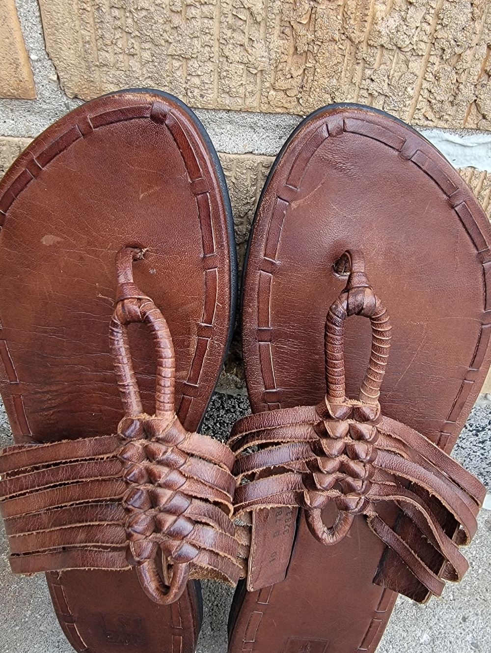 Frye Cognac Brown Leather Braided Thong Flip Flop Sandals 10 - Picture 5 of 16